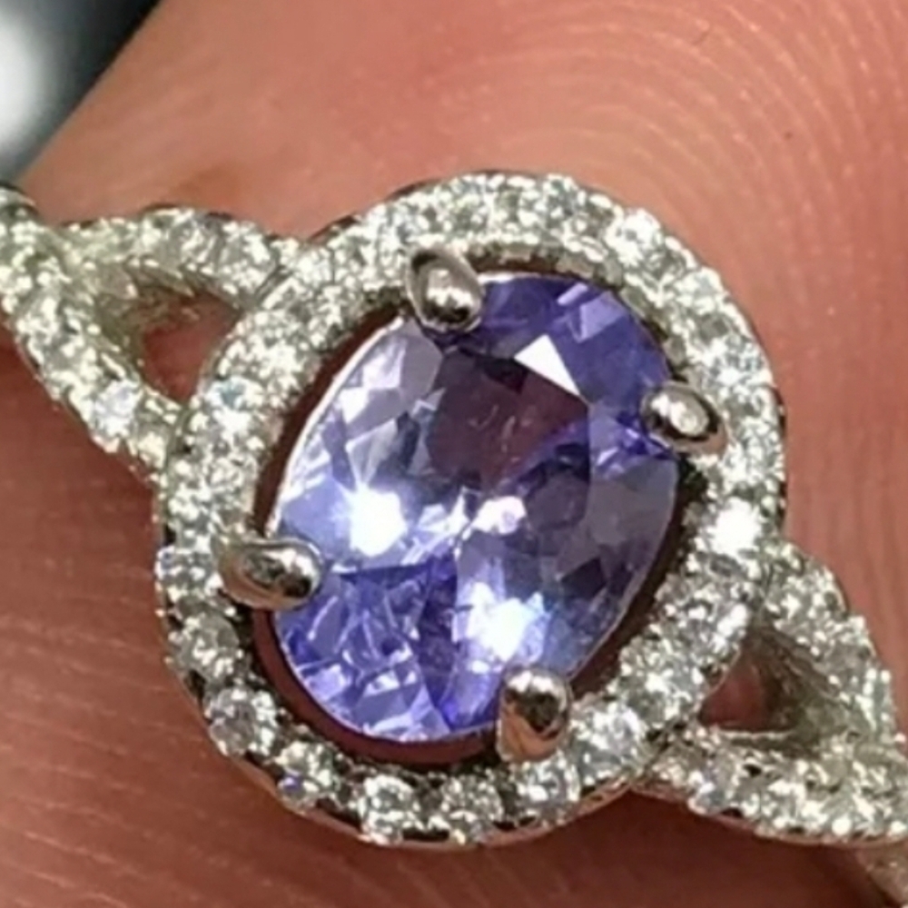Stunning Silver and Purple Oval Gemstone Ring